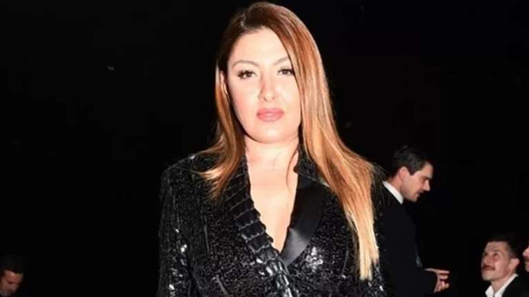 Έλενα Παπαρίζου: Η εμφάνισή της σε fashion show