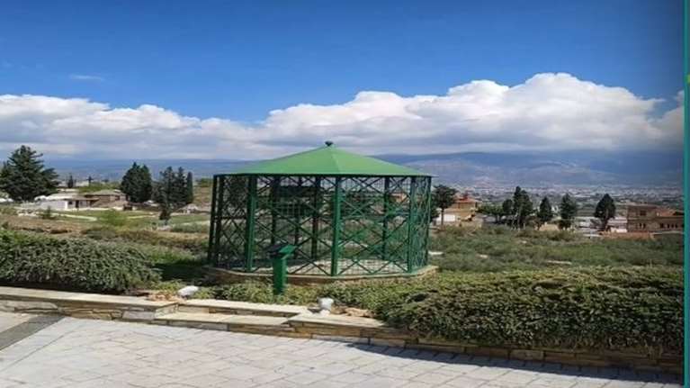 Κιβωτός του Κόσμου: Βίντεο - ντοκουμέντο με παιδιά που παίζουν στο περιβόητο κλουβί με τα πουλιά