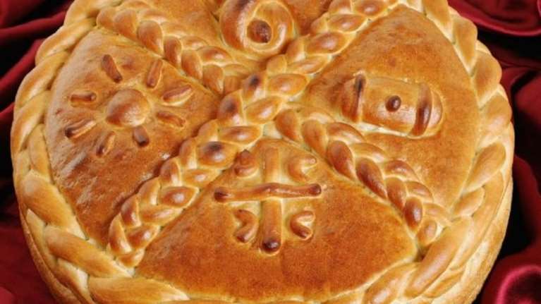 Χριστόψωμο - Το ψωμί του Χριστού: Μια εύκολη συνταγή για να το φτιάξετε για το χριστουγεννιάτικο τραπέζι