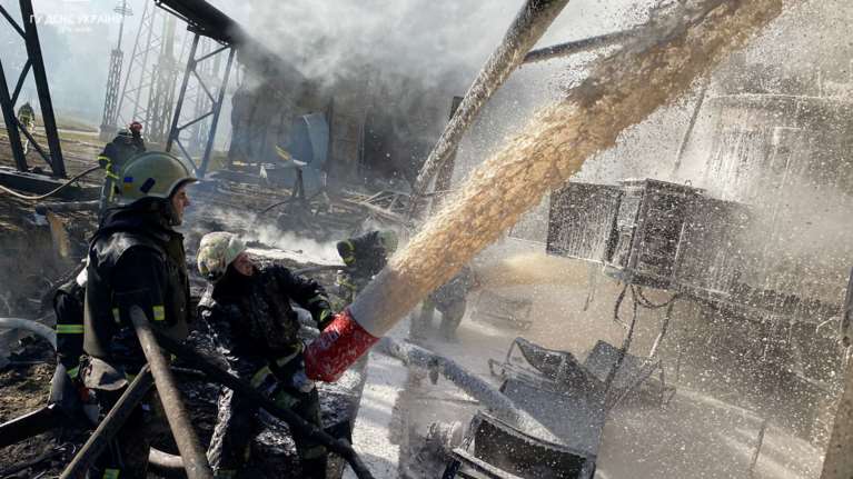 Πυραυλικές επιθέσεις στην Ουκρανία: Καταδικάζει το ελληνικό ΥΠΕΞ - Καλά στην υγεία του το προσωπικό σε πρεσβεία και προξενείο