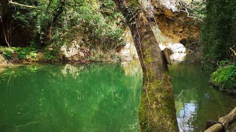 Ο θρύλος του Νεραϊδόσπηλιου στο Ηράκλειο Κρήτης: Ένα παραμυθένιο σκηνικό με πλούσια ιστορία  [εικόνες - βίντεο]