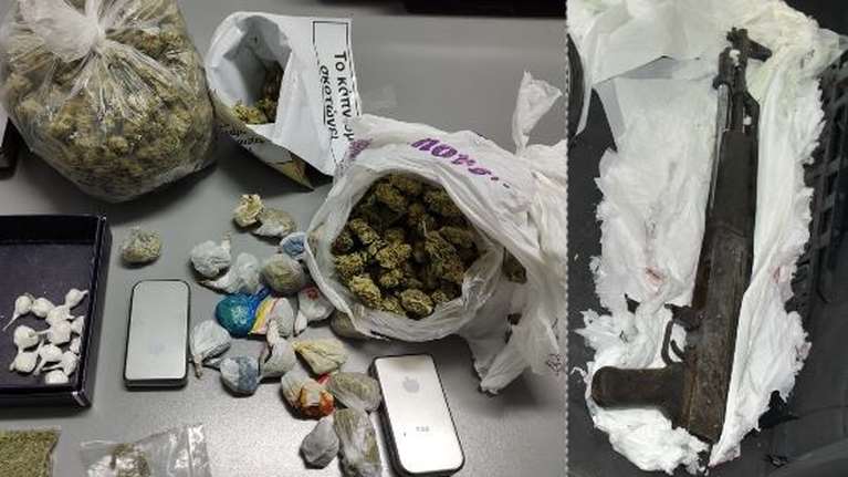 Όπλα, ναρκωτικά και δεκάδες κλοπές: Εξαρθρώθηκε μεγάλη εγκληματική οργάνωση στην Αττική [Εικόνες]