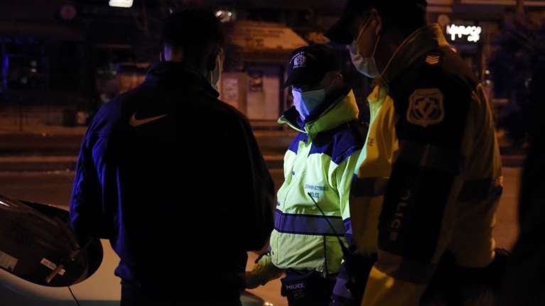 Επεισόδια στην Πανόρμου: Τρεις προσαγωγές μετατράπηκαν σε συλλήψεις