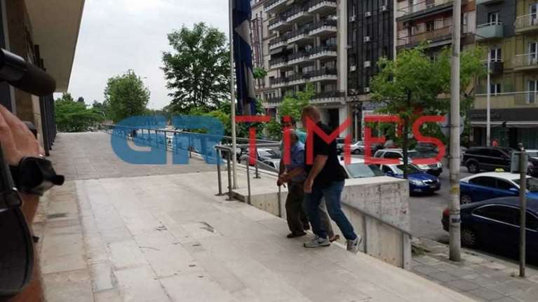 Δικογραφία - σοκ για την ασέλγεια του παππού στις 4 μικρές εγγονές του - Μπήκε στη φυλακή [εικόνες]