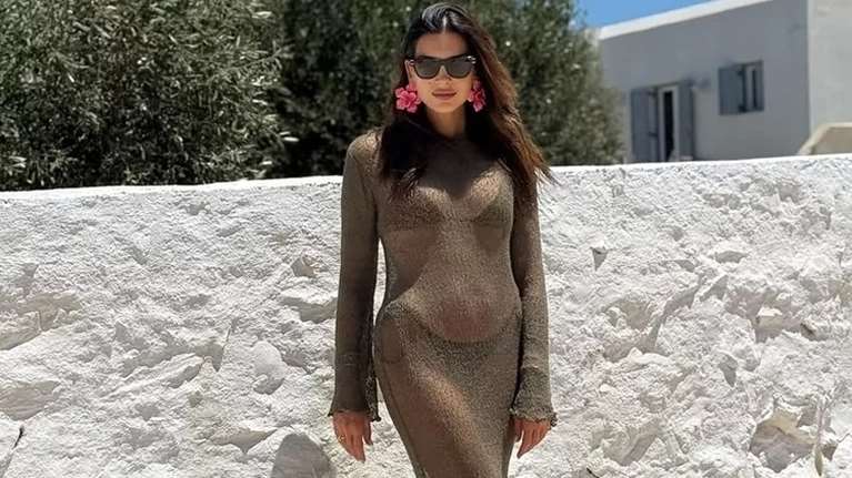 Σταματίνα Τσιμτσιλή: Με τέλειο beach look στην Πάρο