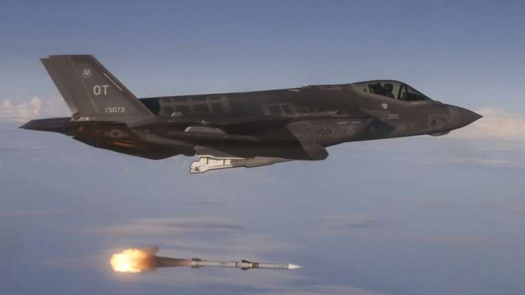 Ο Δένδιας για την &quot;ατζέντα 2030&quot;: &quot;Είκοσι F35 και συμμετοχή στο πρόγραμμα ναυπήγησης των φρεγατών Constellation&quot;