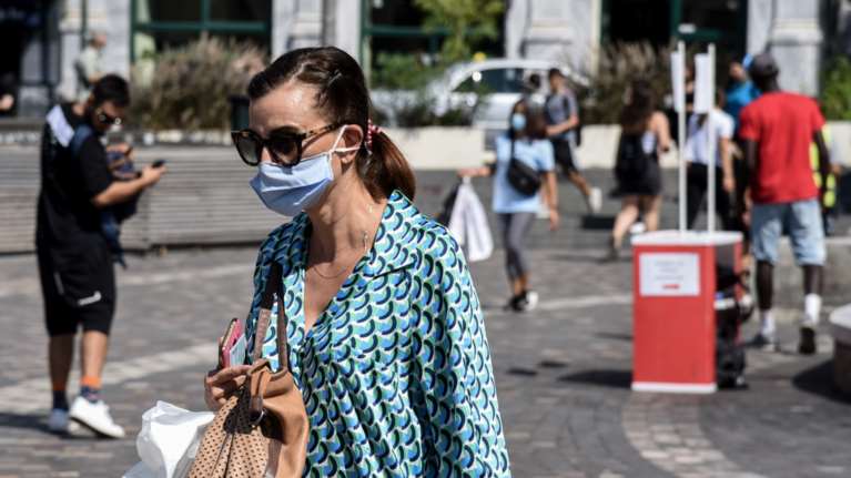 Μείωση ασφαλιστικών εισφορών: Οφελος ακόμα και 340 ευρώ τον χρόνο για εργαζόμενο με μεικτό μισθό 1500 ευρώ