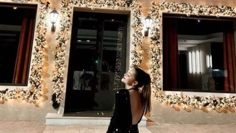 Μαριτίνα Ντενίση: Διασκέδασε σε νυχτερινό μαγαζί της Θεσσαλονίκης - Με μαύρη ολόσωμη φόρμα