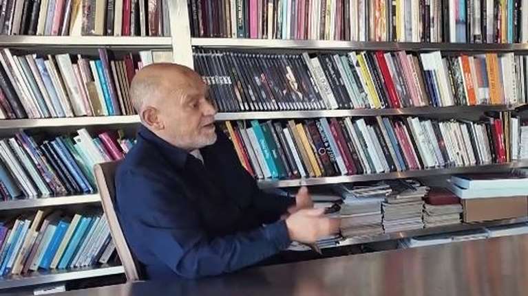 Στέλιος Παρλιάρος: &quot;Φοβόντουσαν κάποιοι ότι θα τους κολλήσω AIDS από τα γλυκά, λόγω του Billy Bo&quot;