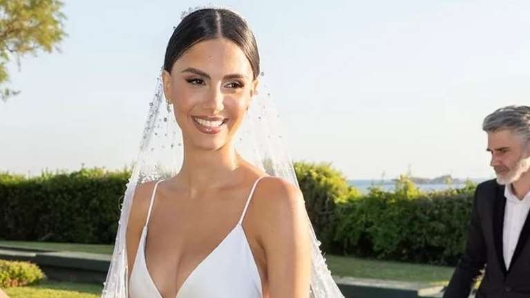 Αλεξάνδρα Νίκα: Τα νυφικά της παπούτσια έχουν την υπογραφή διάσημου brand