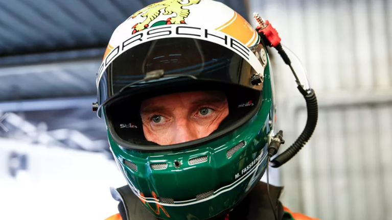 Ο Michael Fassbender με Porsche 911 RSR στο Le Mans