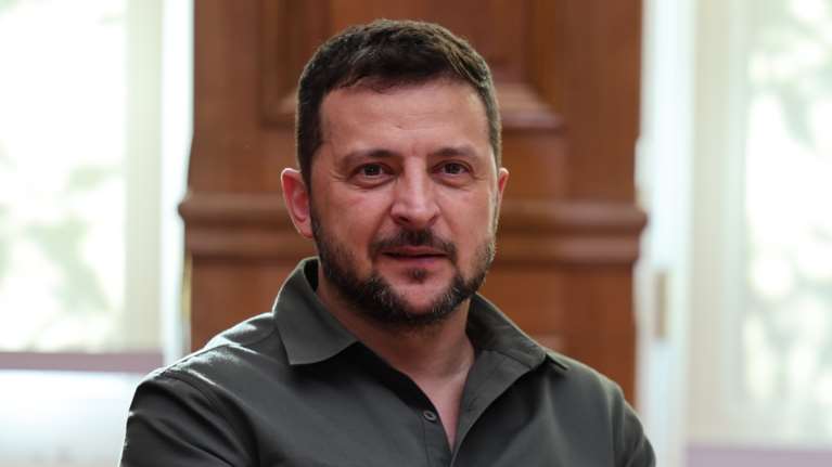 Παραδοχή Ζελένσκι: Η Ουκρανία πρέπει να κάνει "ό,τι μπορεί" ώστε ο πόλεμος να τερματιστεί του χρόνου μέσω της διπλωματίας