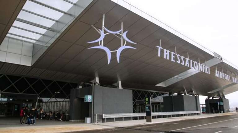 Θεσσαλονίκη: Σοβαρό επεισόδιο προκάλεσε αναγκαστική προσγείωση της πτήσης Εδιμβούργο – Λάρνακα