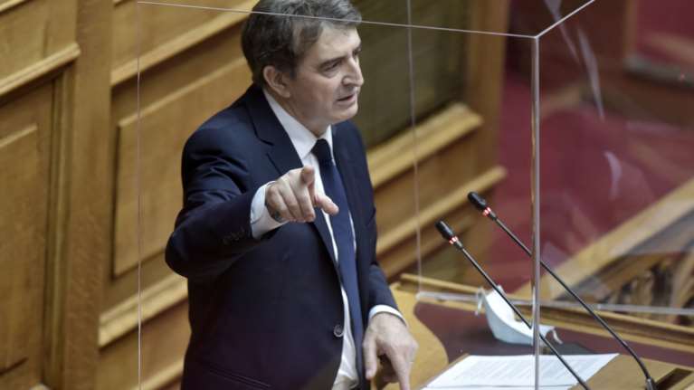 Χρυσοχοΐδης: Θα εξαφανίσουμε τους τραμπούκους-χωροφύλακες της ελευθερίας έκφρασης στα Πανεπιστήμια