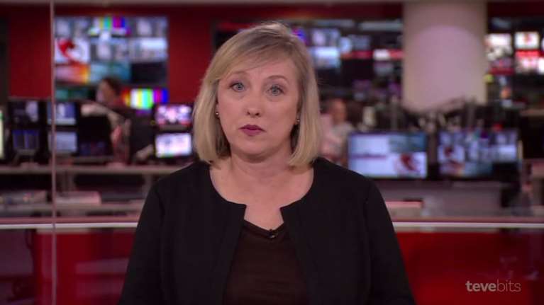 Πρίγκιπας Φίλιππος: &quot;Λύγισε&quot; παρουσιάστρια του BBC - Με δάκρυα στα μάτια ανακοινώνει τον θάνατό του [Βίντεο]