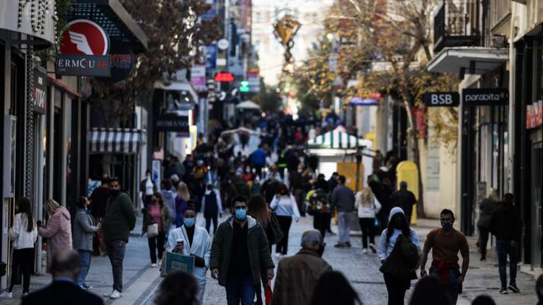 Πώς θα υπολογιστούν οι νέες συντάξεις - Τα ποσά ανάλογα με τα έτη ασφάλισης και τις αποδοχές [πίνακες]