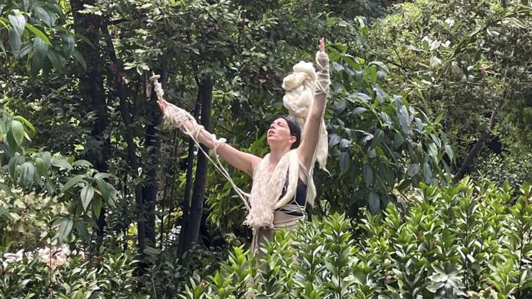 &quot;Κουρά&quot;, των Γκόνη και Μπασδέκη, στο Αρχαίο Θέατρο Γιτάνων