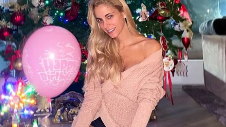 Γενέθλια για τη Δούκισσα Νομικού: Η φωτογραφία με τα παιδιά της, η ηλικία της και οι δύο τούρτες