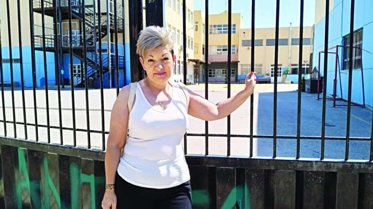 Από την καντίνα στο πανεπιστήμιο, στα 53 της και με τρία παιδιά- &quot;Ποτέ δεν είναι αργά&quot;, λέει η ίδια