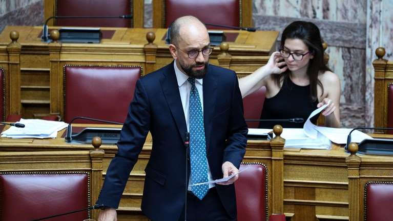 Γκάφα βουλευτή του ΣΥΡΙΖΑ: Μπέρδεψε ένα τρολ του Twitter με τον Άδωνι Γεωργιάδη