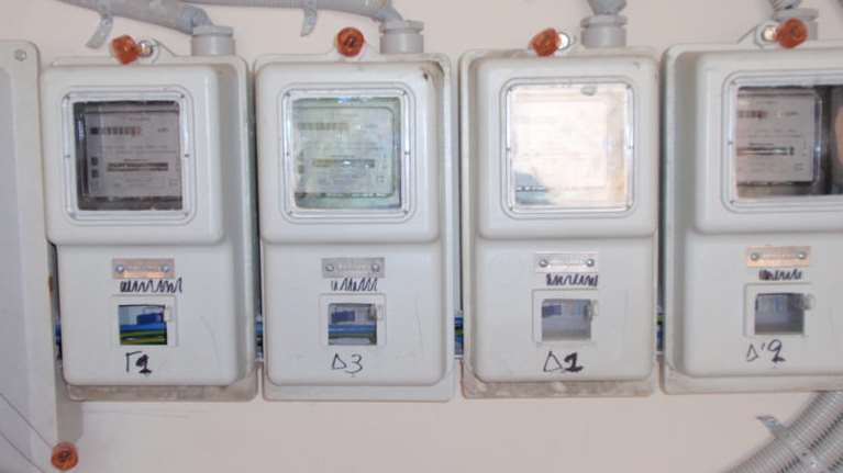 Έτοιμη η Κομισιόν για &quot;προσωρινά μέτρα&quot; ανακούφισης από τις αυξήσεις σε φυσικό αέριο και ηλεκτρικό