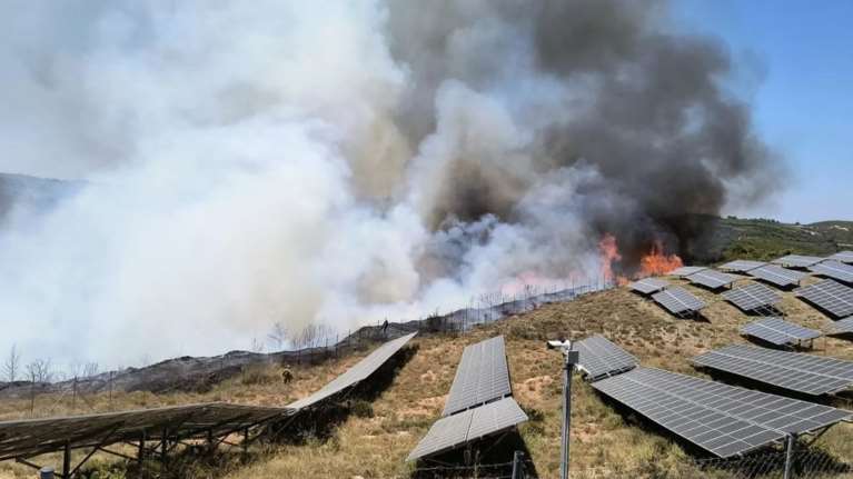 Ζάκυνθος: Υπό έλεγχο η πυρκαγιά στον Αγαλά