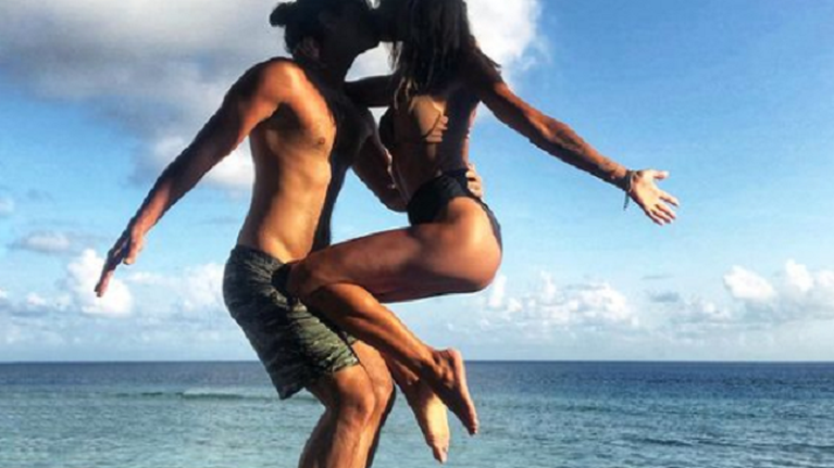 Ειρήνη Κολλίδα: Η πρώην παίκτρια του Survivor έγινε #instagramofficial με τον σύντροφό της - Η φωτογραφία με το παθιασμένο φιλί