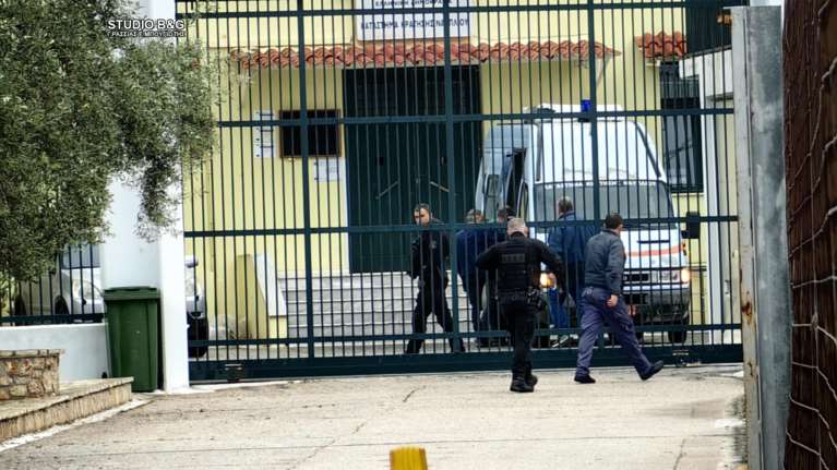 Συμπλοκή κρατουμένων με τραυματίες στις δικαστικές φυλακές Ναυπλίου [βίντεο]