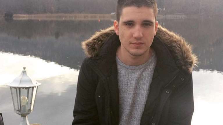 "Πέντε μήνες πάλεψες": Συγκινεί ο δημοσιογράφος του ΣΚΑΪ που έχασε τον πατέρα του από κορονοϊό