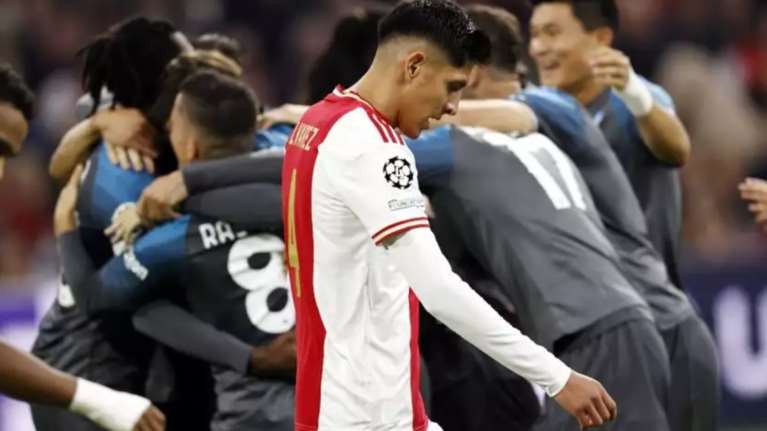 Άγιαξ – Νάπολι 1-6: Εφιάλτης για τον Αίαντα, όνειρο για τους Ναπολιτάνους [βίντεο]