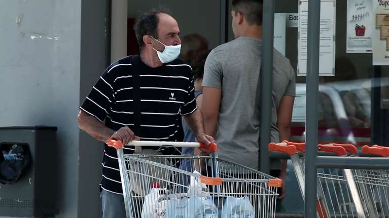 Από σούπερ μάρκετ τα self test στην Αχαΐα - Θα ακολουθήσει και η Αττική αν αρνηθούν οι φαρμακοποιοί