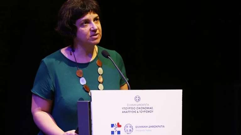 Ομολογία της πρώην προέδρου του ΕΟΦ επί ΣΥΡΙΖΑ: Θα πηγαίναμε στα στρατά για να φτιάξουμε φάρμακα