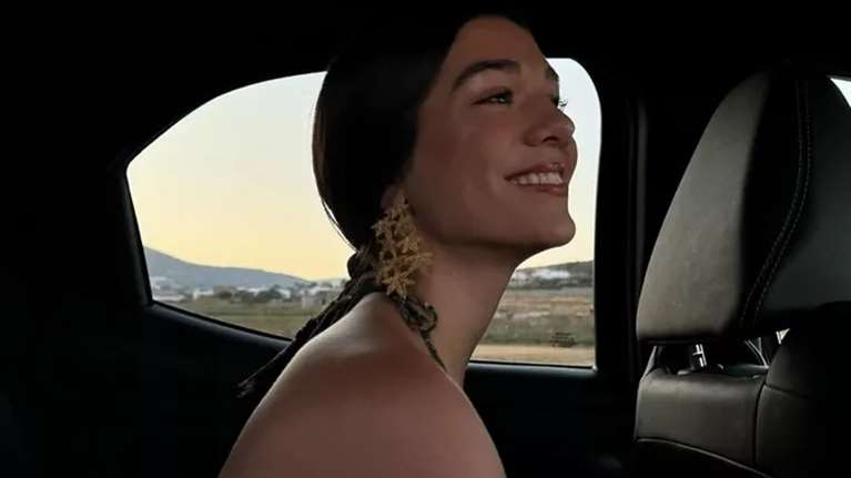 Η Μελίνα Νικολαΐδη σε cheat day: Το λιπαρό γεύμα που απήλαυσε στο κρεβάτι της