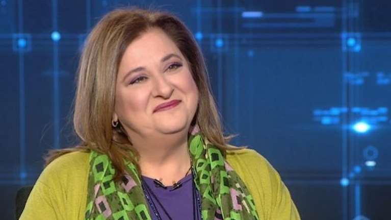 Η Ελισάβετ Κωνσταντινίδου απαντά με χιούμορ: "Η Βίσση είναι η κοπέλα μου, τα έχουμε"