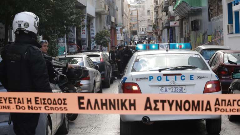 Βόρειοι και Νότιοι στην Ελληνική &quot;Καμόρα&quot;: Χωρισμένη σε δύο στρατόπεδα  - &quot;Στρατηγεία&quot; στις φυλακές και δολοφονικές &quot;λυκοφιλίες&quot;