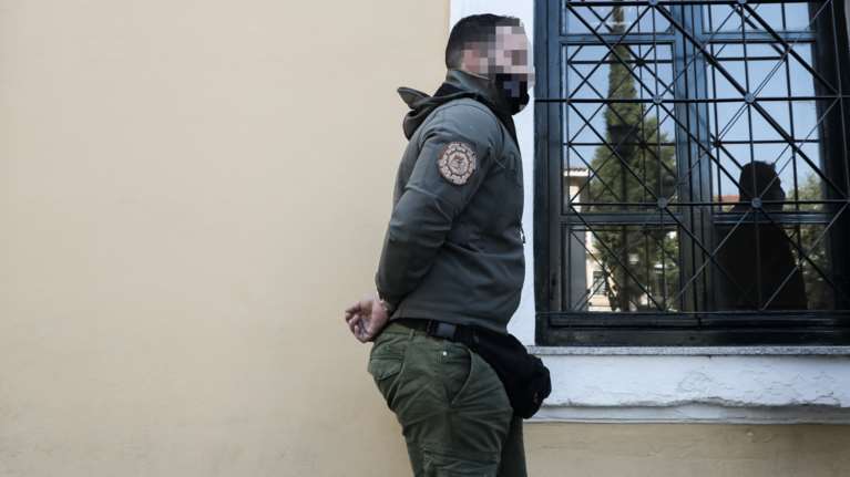 Eπίθεση ακροδεξιών στο Νέο Ηράκλειο: Καταδικάστηκε ο 30χρονος - &quot;Μας σαπίσανε στο ξύλο&quot;, κατέθεσαν οι μάρτυρες