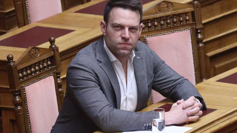 Κασσελάκης σε Μητσοτάκη: "Επαναφέρω την πρόταση για αξιοπρεπή αποχώρηση προτού το παρακράτος καταρρεύσει πάνω σας"