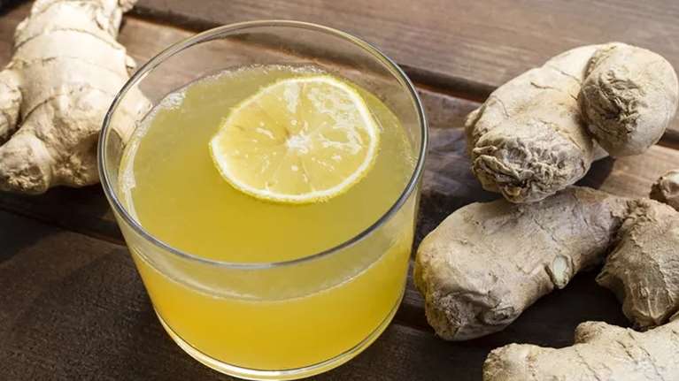 Η εύκολη συνταγή για ρόφημα τζίντζερ: Δίνει ενέργεια και καίει λίπος
