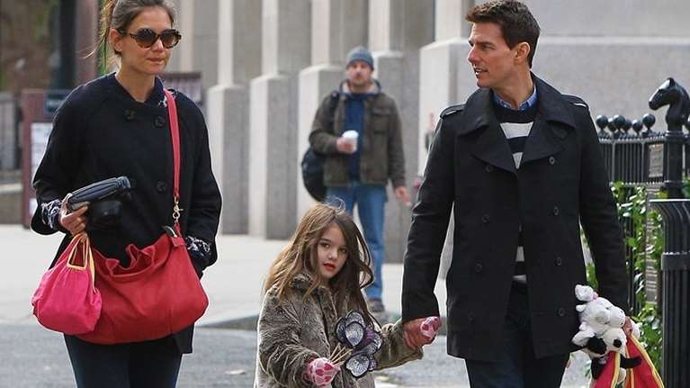 Η μεγάλη αλλαγή της Σούρι Κρουζ: H 18χρονη άλλαξε το επίθετό της κόβοντας κάθε σχέση με τον πατέρα της