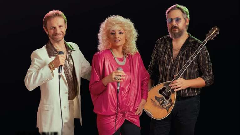 Τα "Μπουζούκια στην Πίστα" επιστρέφουν στο Γυάλινο Μουσικό Θέατρο