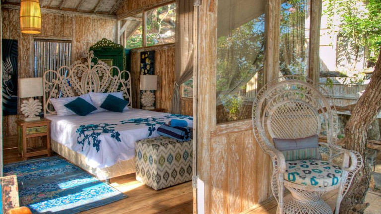 Μαριλένα Βλατάκη: Η Κρητικιά που έφτιαξε το πρώτο ελληνικό ξενοδοχείο στην Ινδονησία