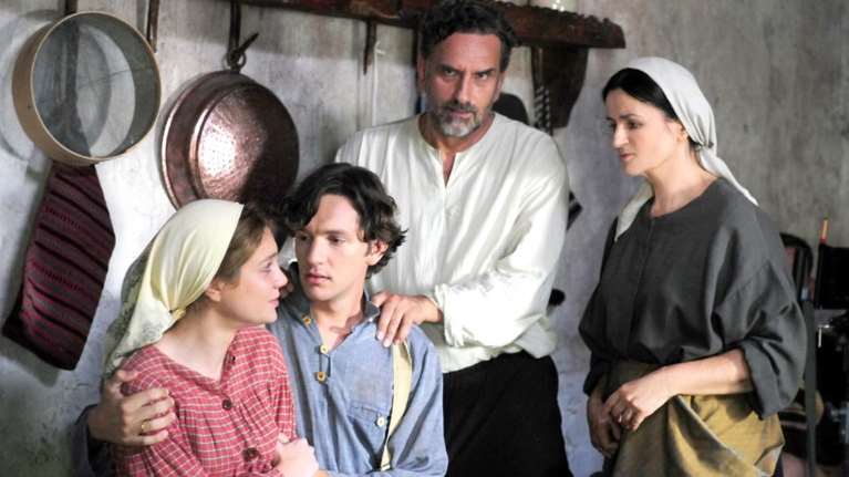 Από την &quot;Αγάπη Παράνομη&quot; στις &quot;Άγριες Μέλισσες&quot; - Ποιος ηθοποιός μπαίνει στη σειρά;