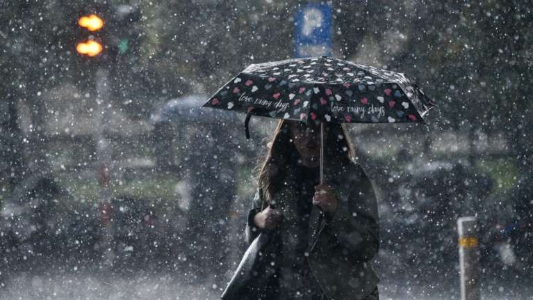 Καιρός: Έρχεται κακοκαιρία το Σαββατοκύριακο - Νέα επιδείνωση με κρύο και χιόνια την επόμενη εβδομάδα