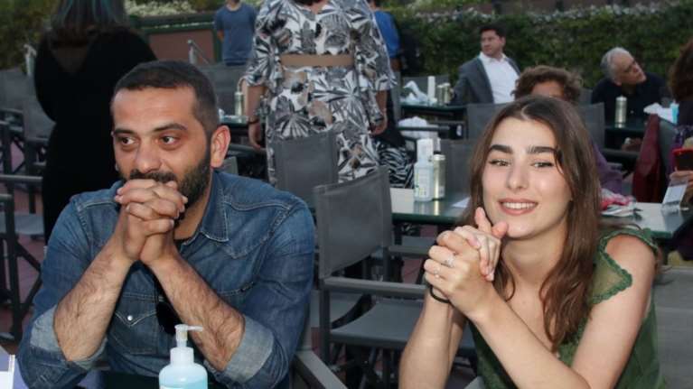 Χρύσα Μιχαλοπούλου και Λεωνίδας Κουτσόπουλος: Μαγειρική στην κουζίνα του σπιτιού τους