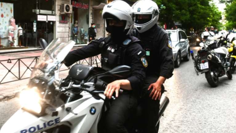 Συνέλαβαν 38χρονο στον Άγιο Παντελεήμονα – Αποπειράθηκε να ληστέψει κατάστημα με μαχαίρι