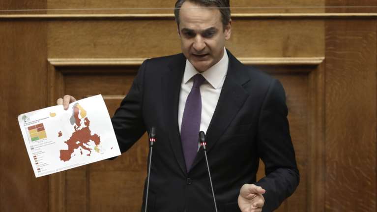 Ειρωνείες Μητσοτάκη στην πρόταση Τσίπρα για τα εμβόλια: &quot;Πάλι καλά που δεν είπατε να κρατικοποιήσουμε την Pfizer με ένα νόμο και ένα άρθρο&quot;