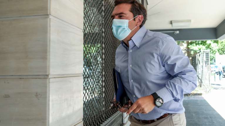 Αντιδράσεις εντός ΣΥΡΙΖΑ για τον &quot;ανασχηματισμό&quot; Τσίπρα: Έρχονται &quot;συντροφικά μαχαιρώματα&quot; στην Κεντρική Επιτροπή