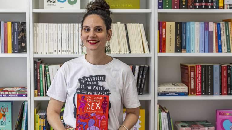 Ένα χαριτωμένο βιβλιοπωλείο έσκασε σαν κομήτης στην Κυψέλη και πιστεύει πολύ στα όνειρα