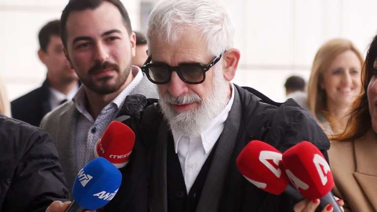 Άννα - Μαρία Παπαχαραλάμπους - Εβελίνα Παπούλια: Τα χειρόγραφα μηνύματα στον Πέτρο Φιλιππίδη - "Δεν τα ξέρετε καλά"