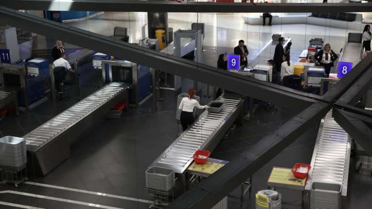 Αναχώρησαν 50 πρόσφυγες για Βρετανία - Το απόγευμα ο επαναπατρισμός 130 Ελλήνων